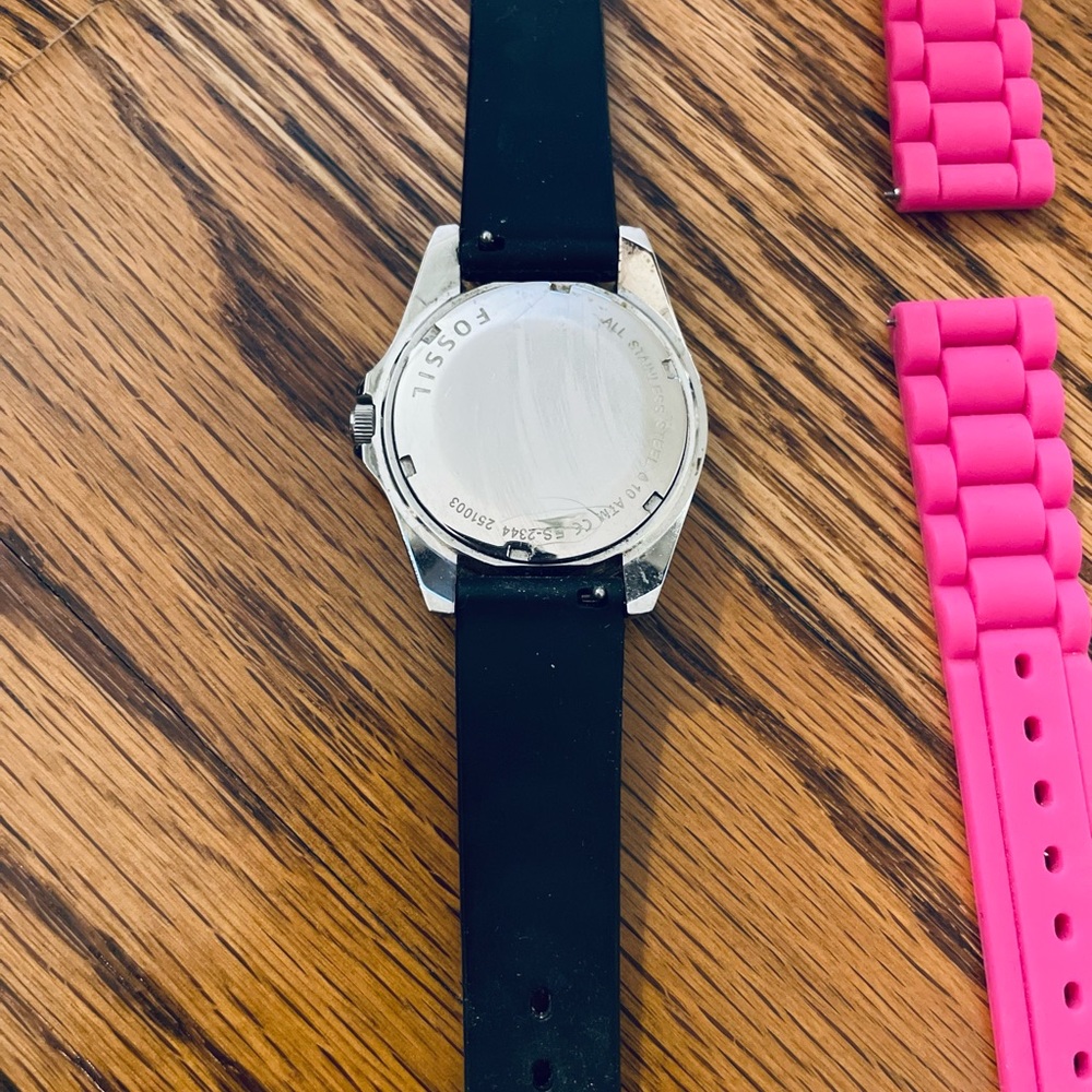 Fossil Watch - Picture 3 of 3